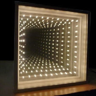 «Бесконечность» Интерактивное световое панно. Размер 70*70*15 см